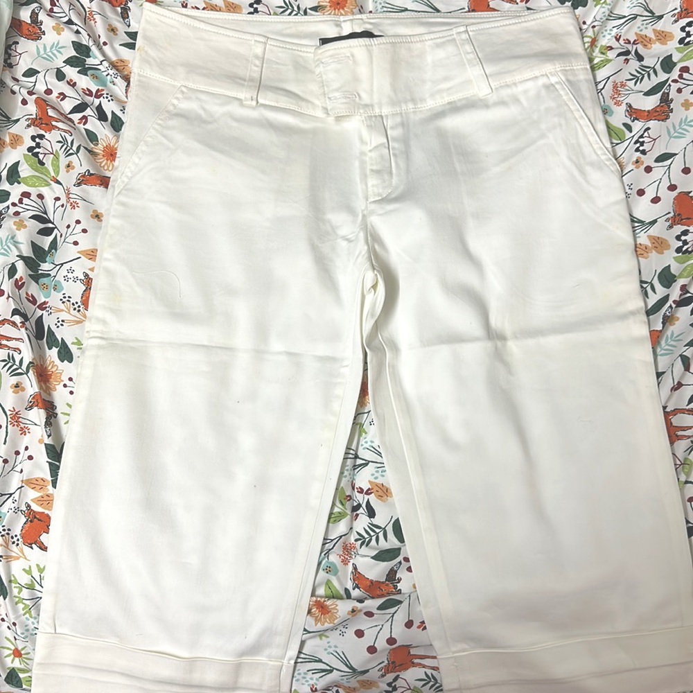 (NWT) White Capris Pants Women size M